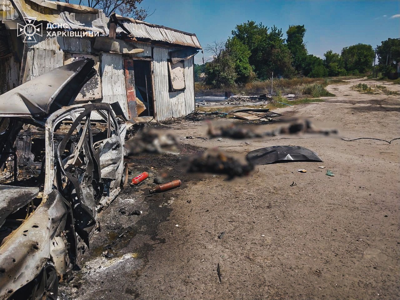 Зруйнована будівля та загиблі люди після нічного ракетного удару Росії 